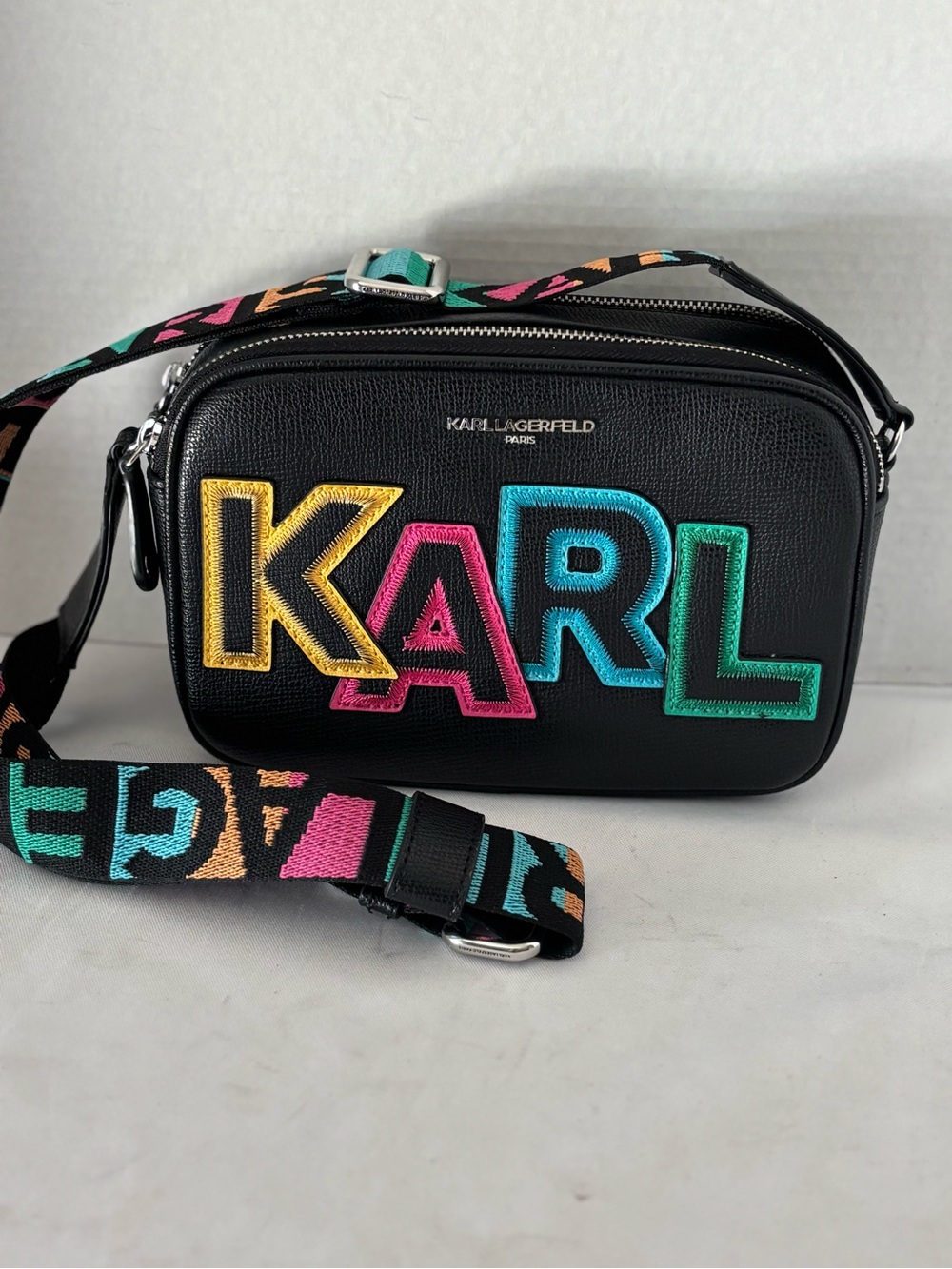 BRAND NEW KARL LAGERFELD PARIS  Black Leather Camera Bag  Multicolor Crossbody